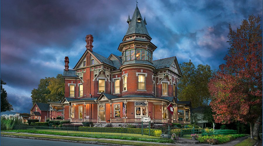 Empress AR Experience